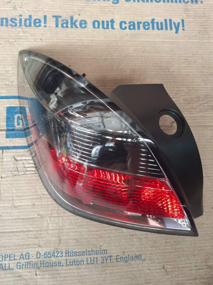 Linker achterlicht Astra H GTC